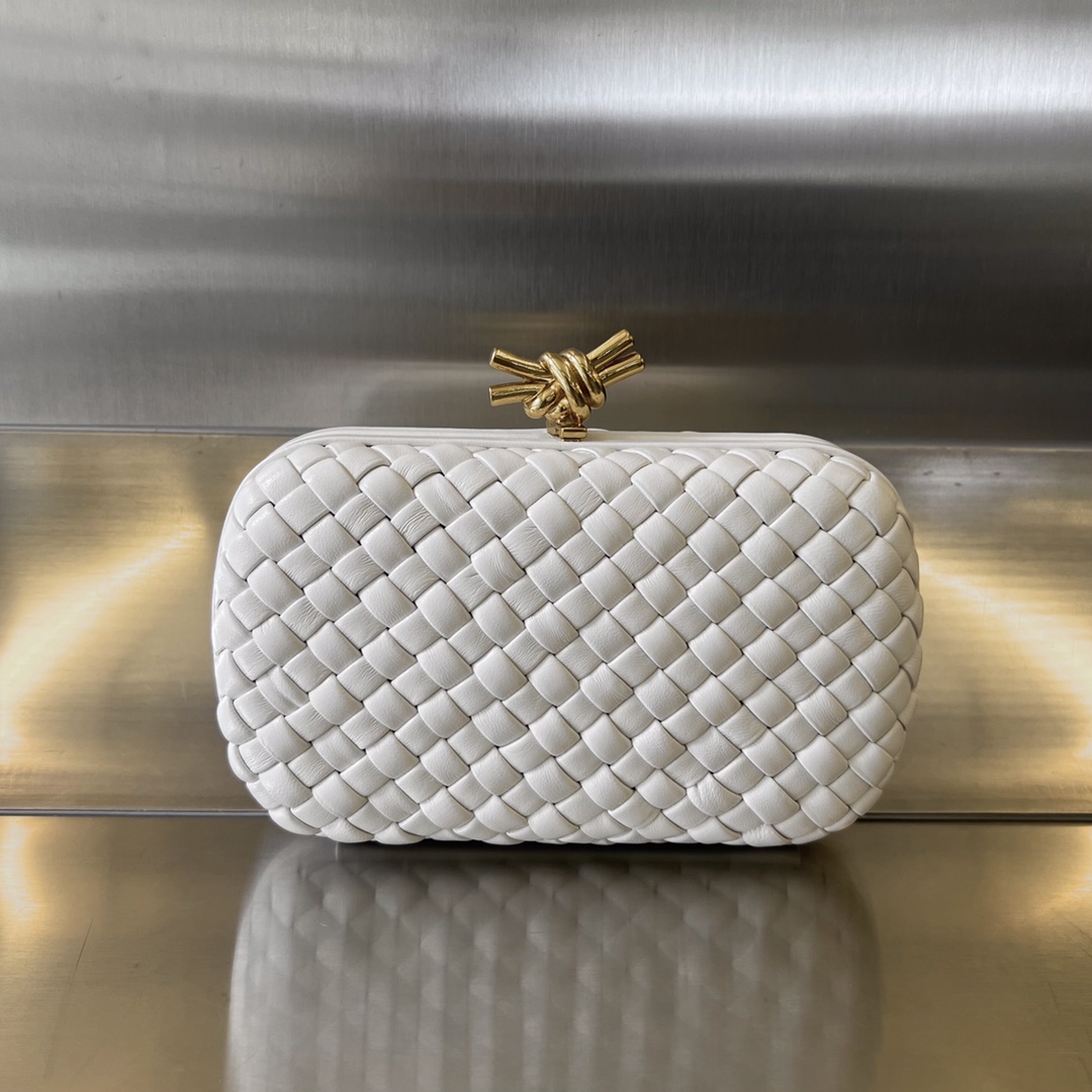 Knot Padded Intreccio Leather Clutch White